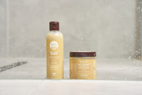 Deze shampoo is geschikt voor dof, fijn of gehighlight haar geeft weer glans, volume en stevigheid