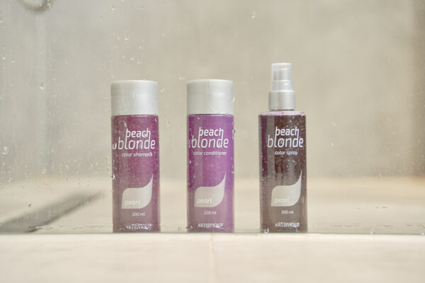 Beach blonde pearl shampoo conditioner spray van artistique