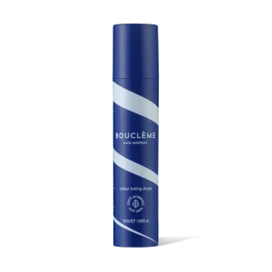 Zeg vaarwel tegen ongewenste koperachtige tonen en breng de glans en levendigheid van je kleur terug met Bouclème Colour Toning Drops. Deze druppels, rijk aan indigotinten, zijn jouw geheime wapen tegen kleurvervaging en -verandering, en zorgen voor een frisse, levendige haartint.