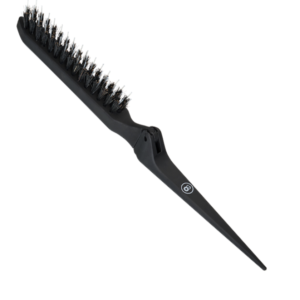 Ontdek de Olivia Garden Fingerbrush Style Up, de ideale toupeerborstel voor het creëren van volumineuze kapsels of een perfecte strakke staart. Ergonomisch ontworpen voor comfortabel gebruik, deze borstel is een must-have voor elke stylingkit. Geschikt voor alle haartypes en veilig voor gebruik met hitte.